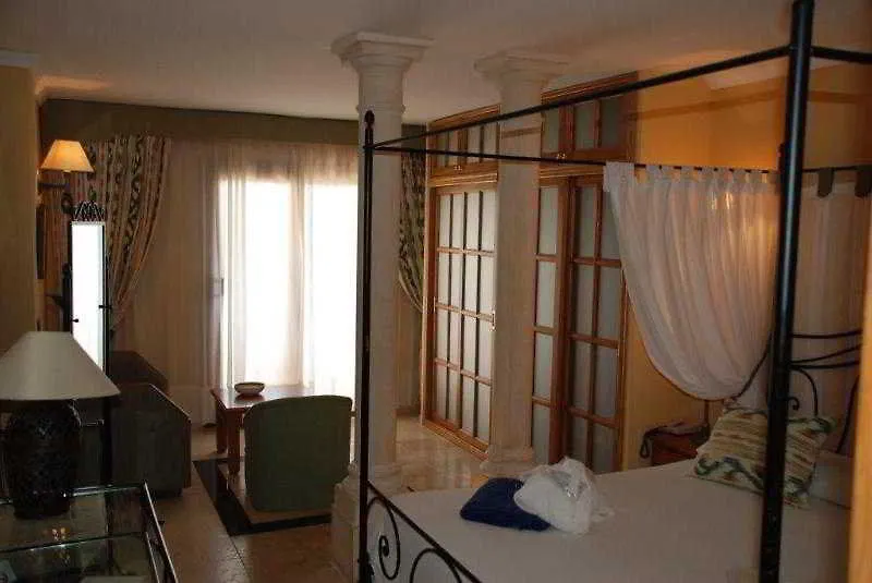 פגוארה Hotel Petit Cala Fornells