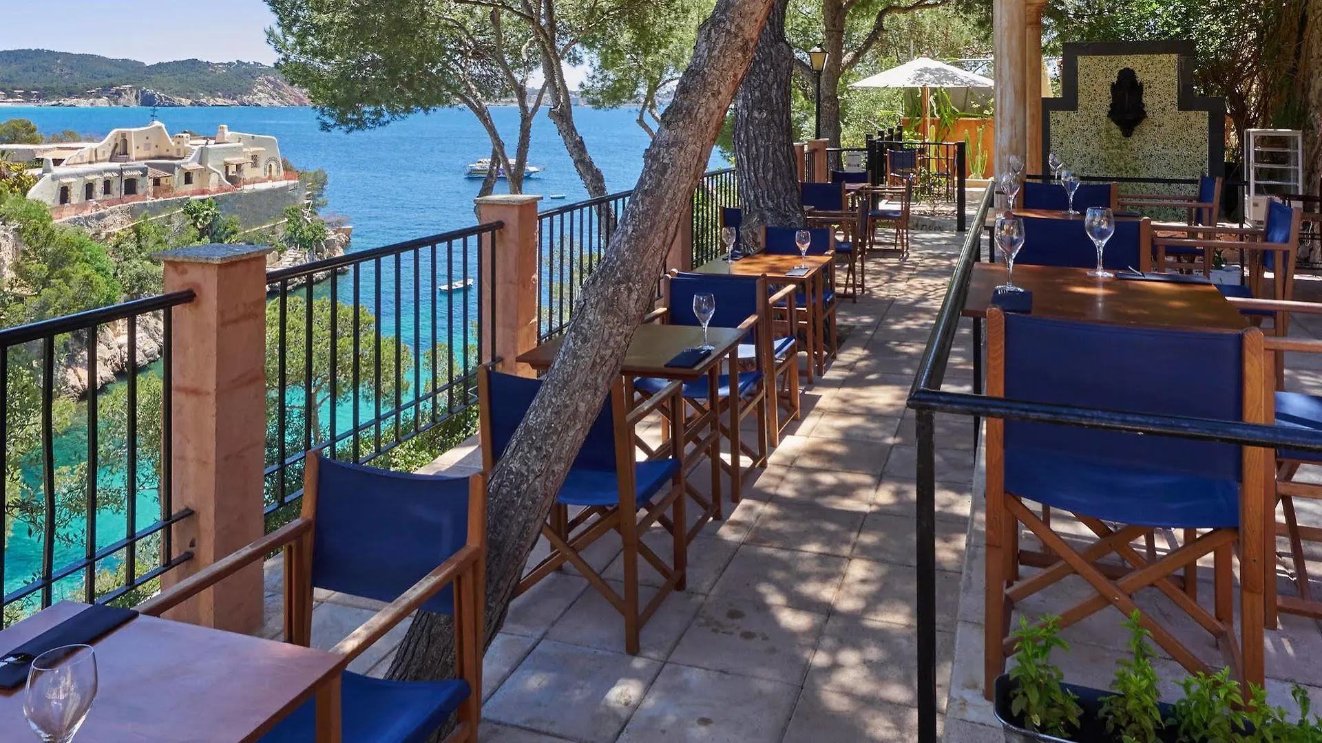 פגוארה Hotel Petit Cala Fornells ספרד